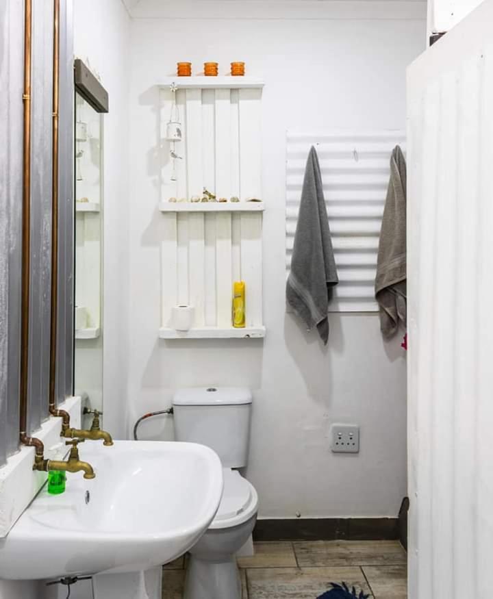 Mykhaya-Your Home Away From Home Kempton Park Eksteriør billede
