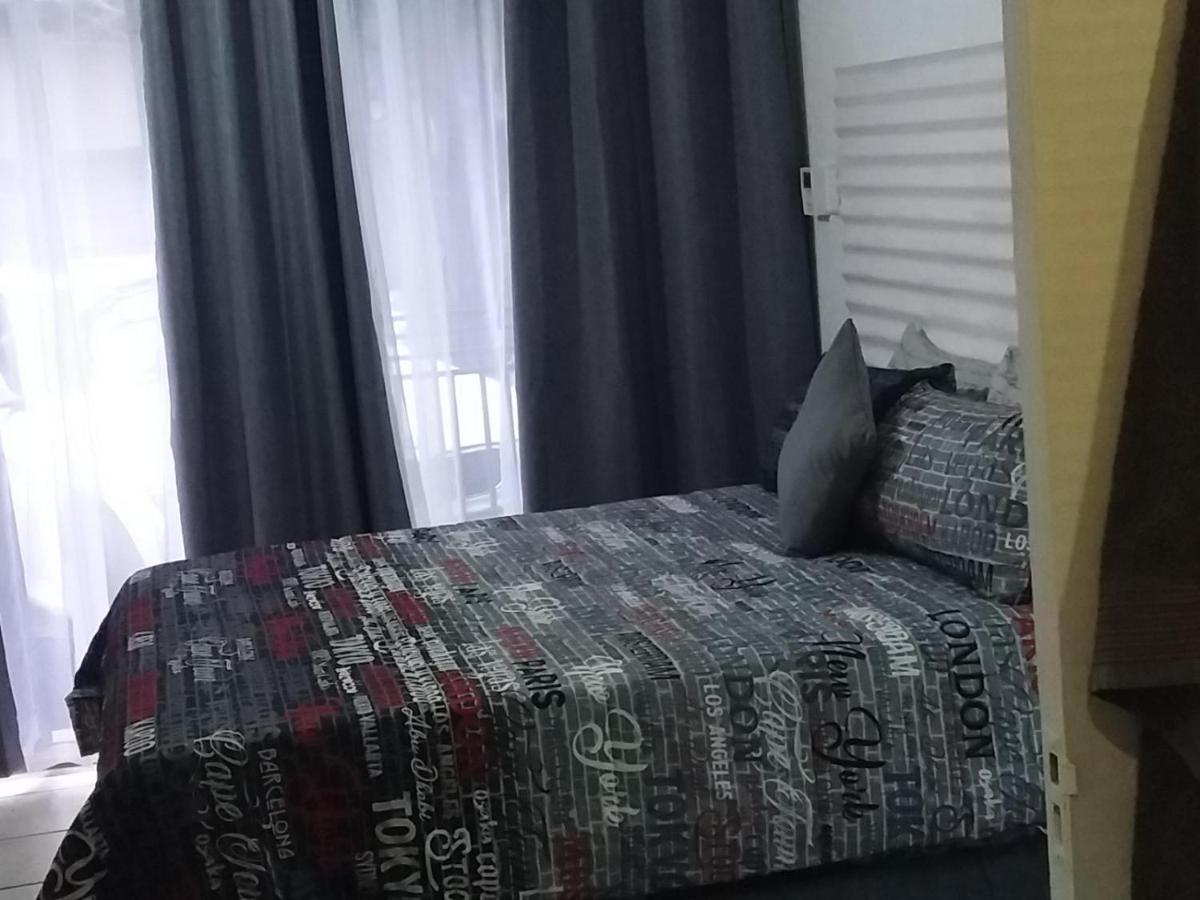 Mykhaya-Your Home Away From Home Kempton Park Eksteriør billede